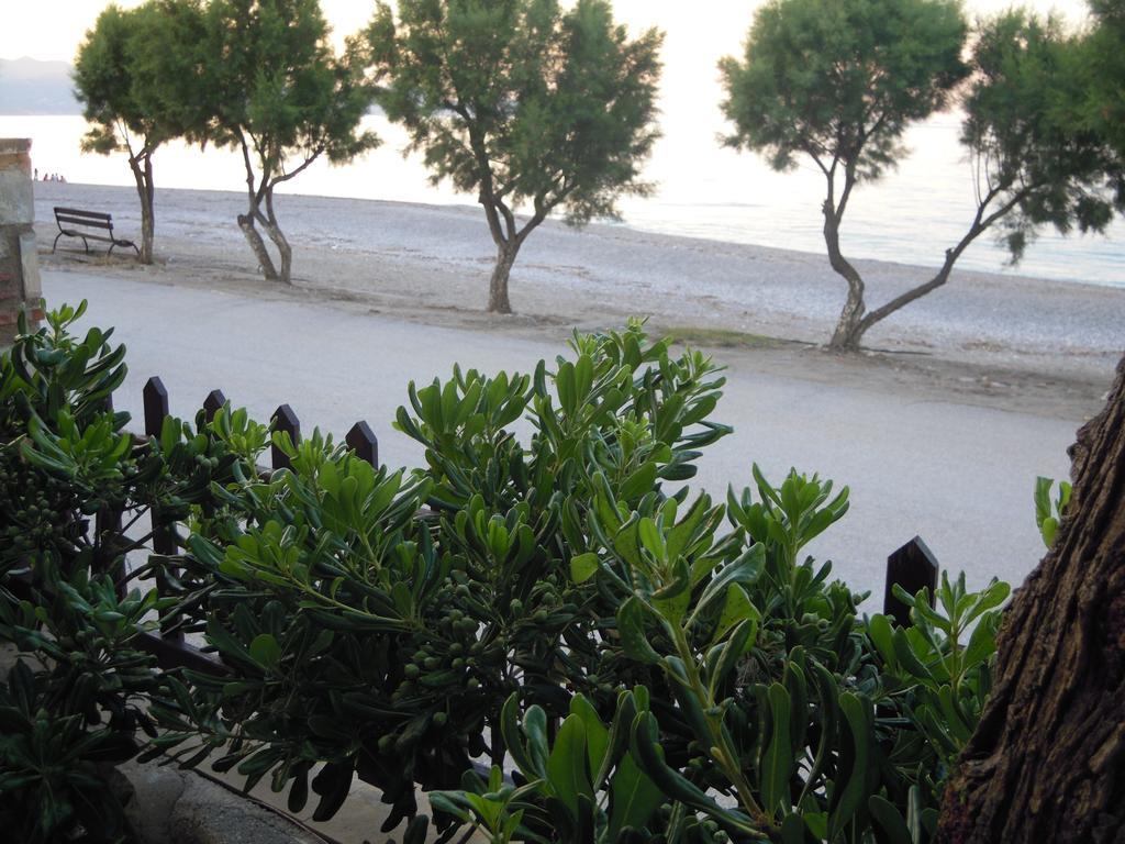 Almirikia Apartments مورتيري المظهر الخارجي الصورة